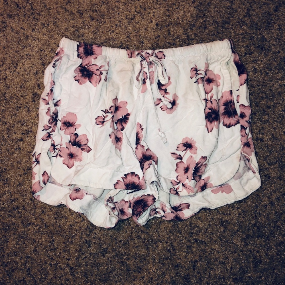 Brandy Melville flowy flower shorts